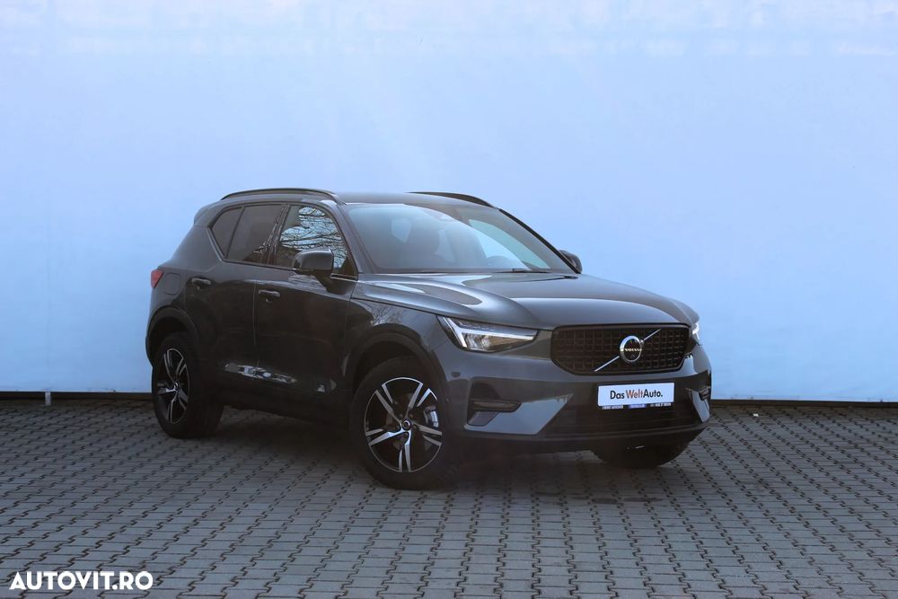 Volvo XC 40 B3 AT FWD MHEV Plus Dark - 3