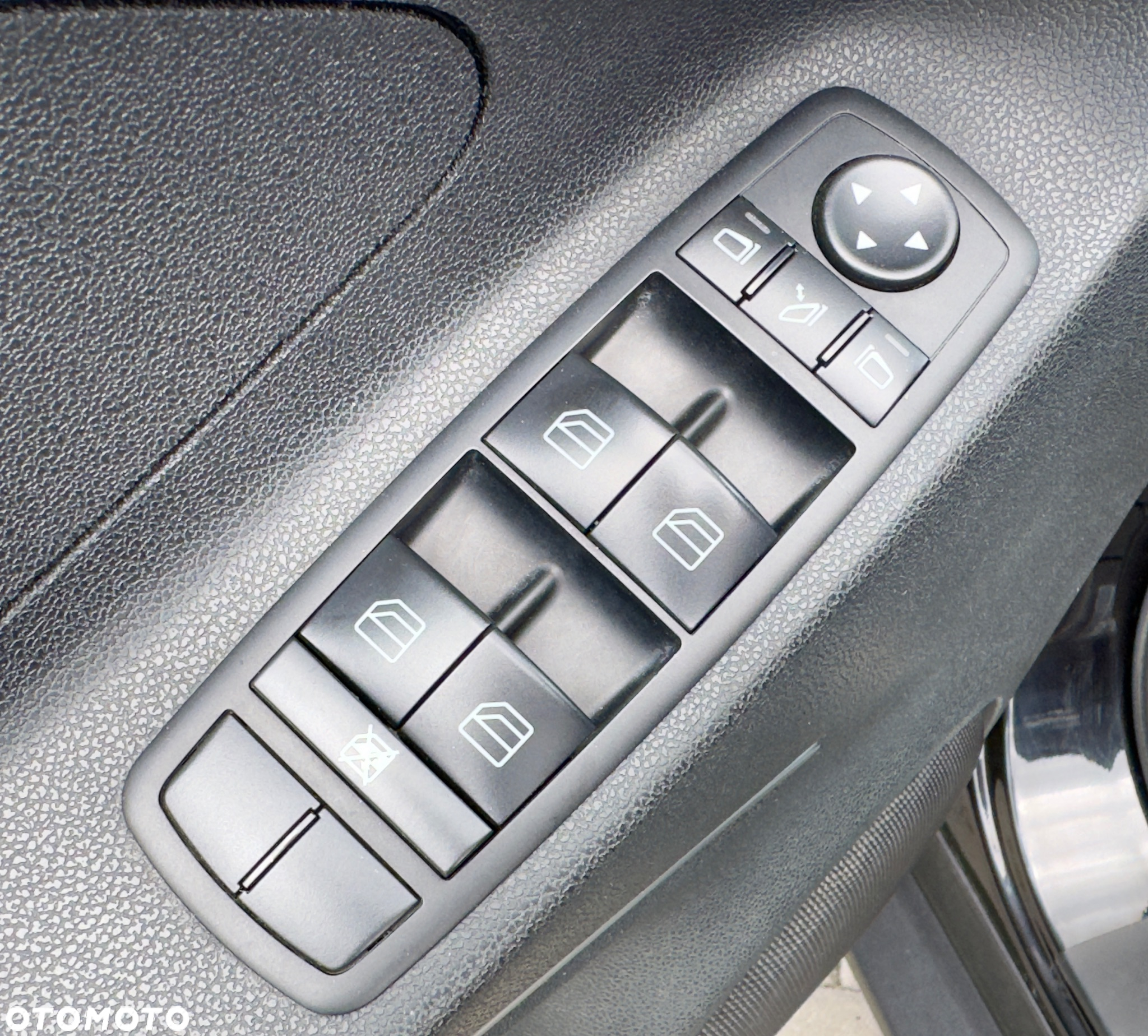 Mercedes-Benz ML 280 CDI 4Matic 7G-TRONIC DPF Edition 10 - 11