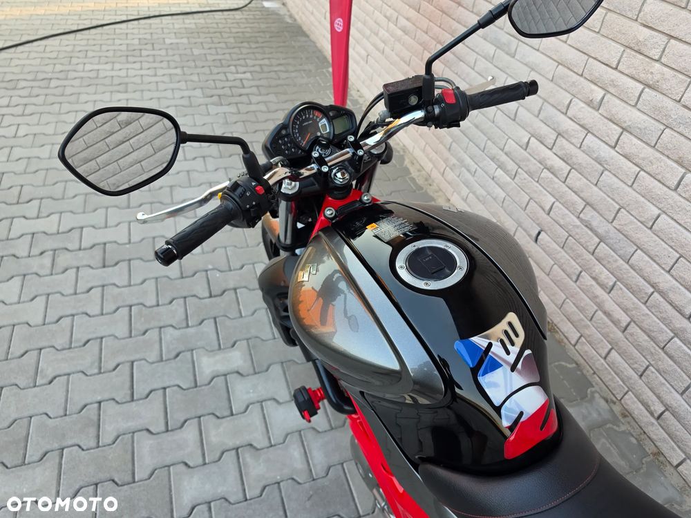 Suzuki Gladius - 10