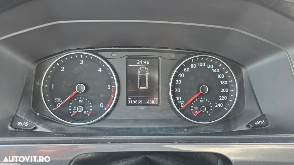 Volkswagen Multivan - 13