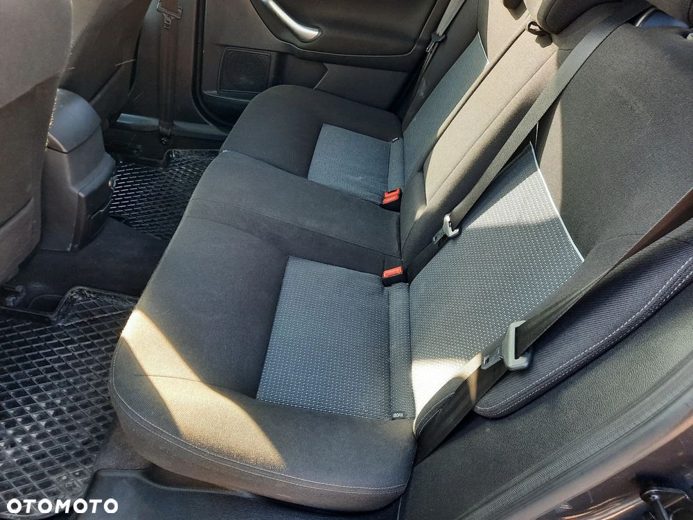 Ford Mondeo 2.0 Champions Edition - 11