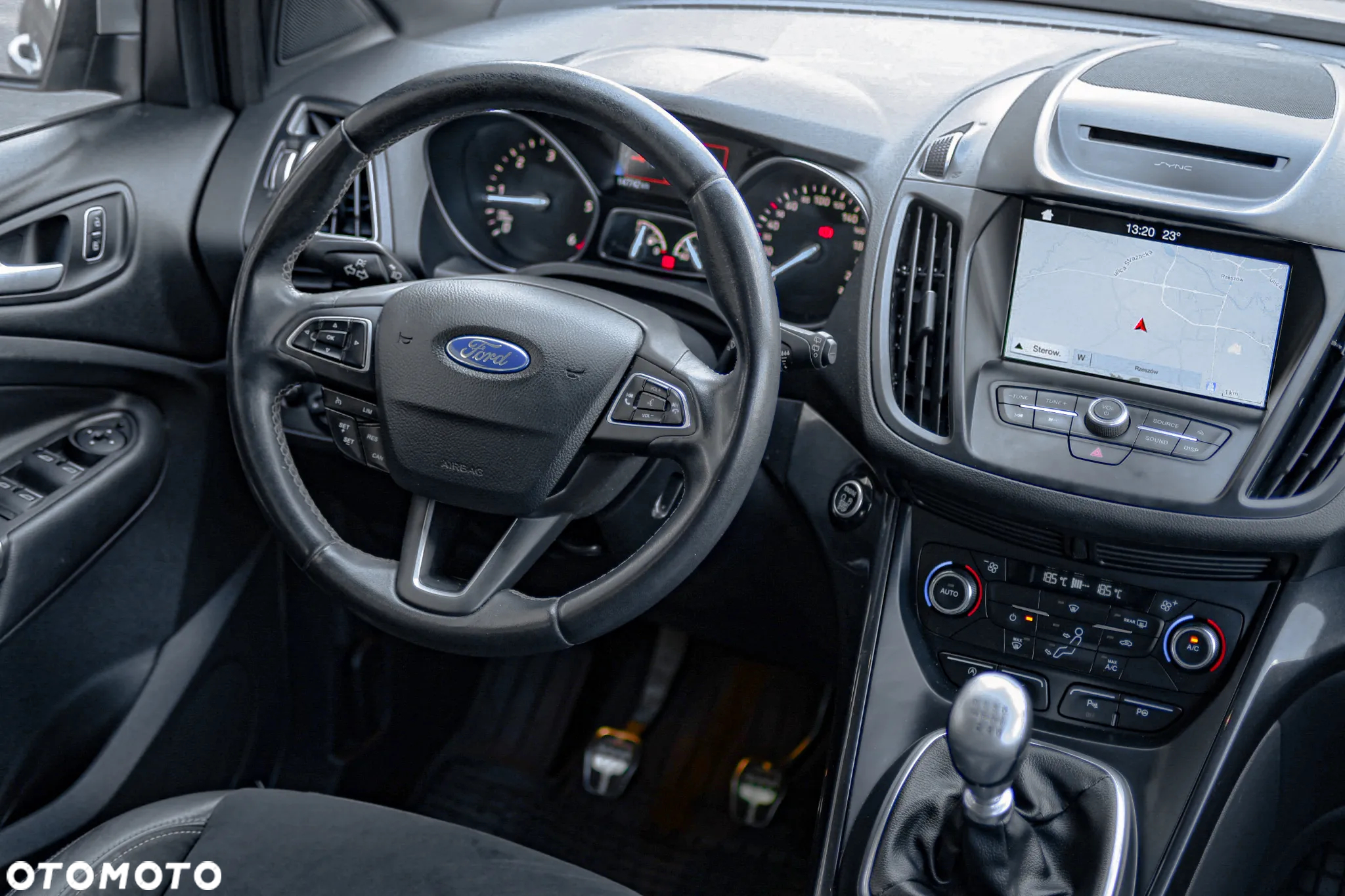 Ford Kuga 1.5 TDCi FWD ST-Line - 7