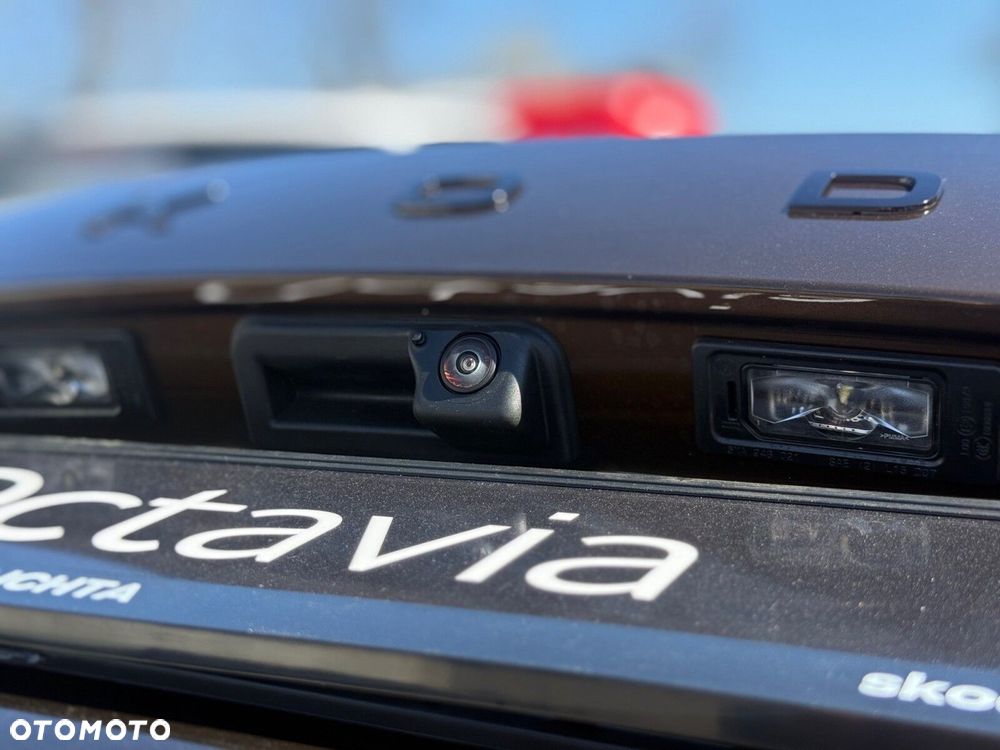 Skoda Octavia 2.0 TSI RS DSG - 28