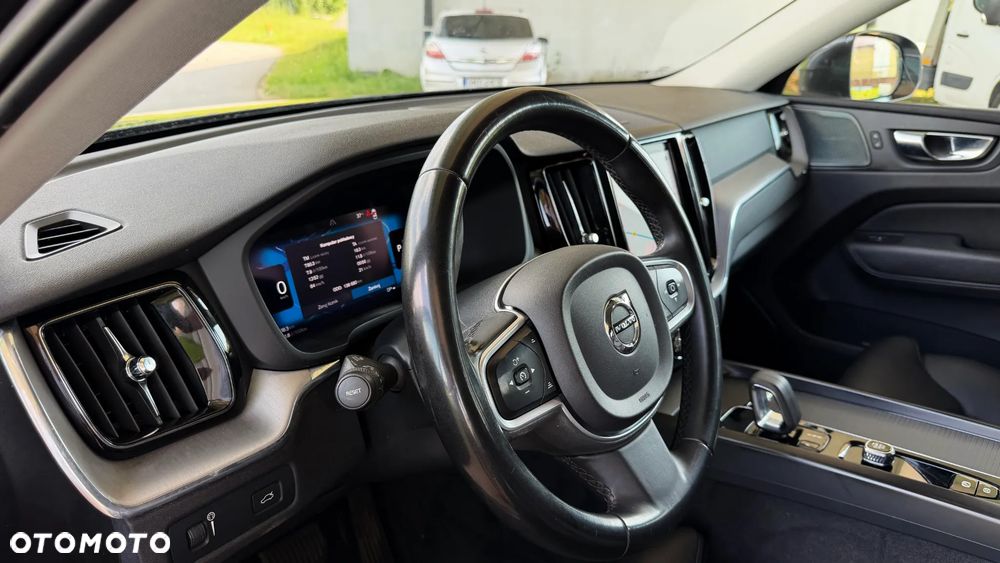 Volvo XC 60 B4 D Geartronic Momentum Pro - 17