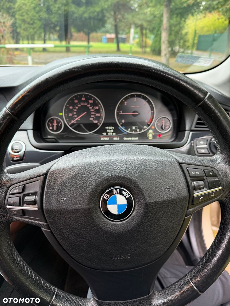 BMW Seria 5 520d - 12