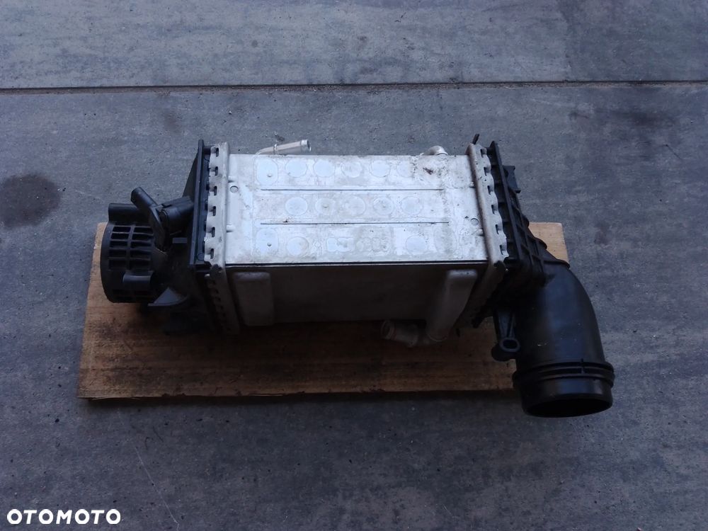 INTERCOOLER CHŁODNICA VW AUDI SKODA 04E145785E - 1