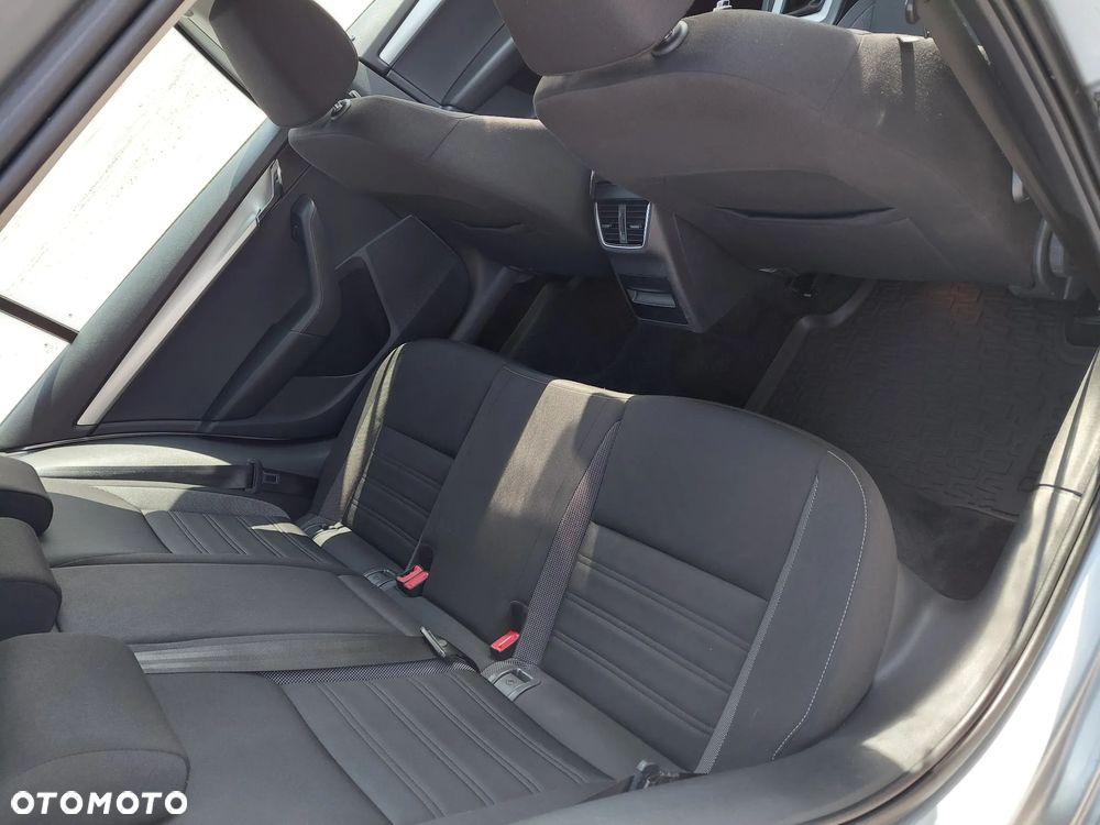 Skoda Octavia 2.0 TDI SCR Ambition - 9