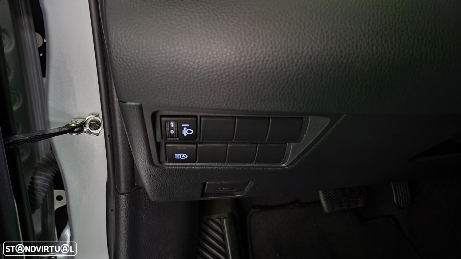 Toyota Yaris 1.5 HDF Comfort - 17