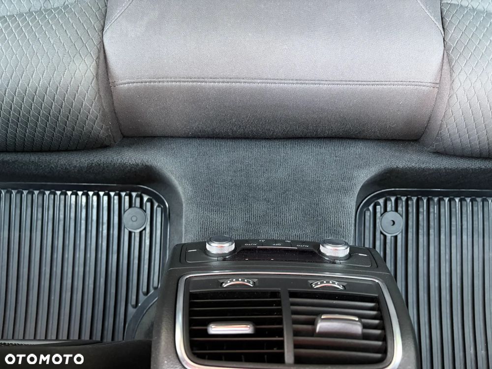 Audi A6 Avant 2.0 TDI Ultra S tronic - 21