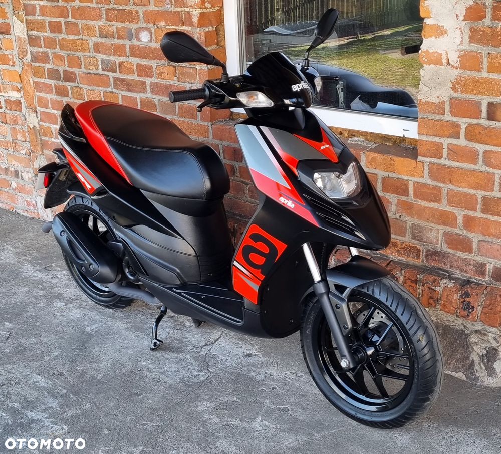 Aprilia SR - 1