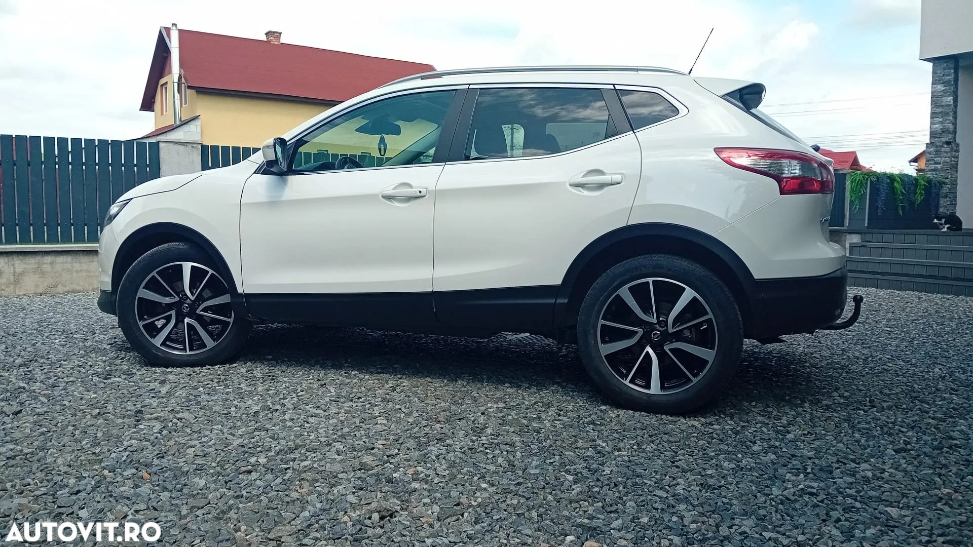 Nissan Qashqai 1.6 DCI 4 x 4 DPF tekna - 10