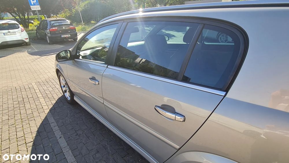 Opel Signum 1.9 CDTI Cosmo - 27