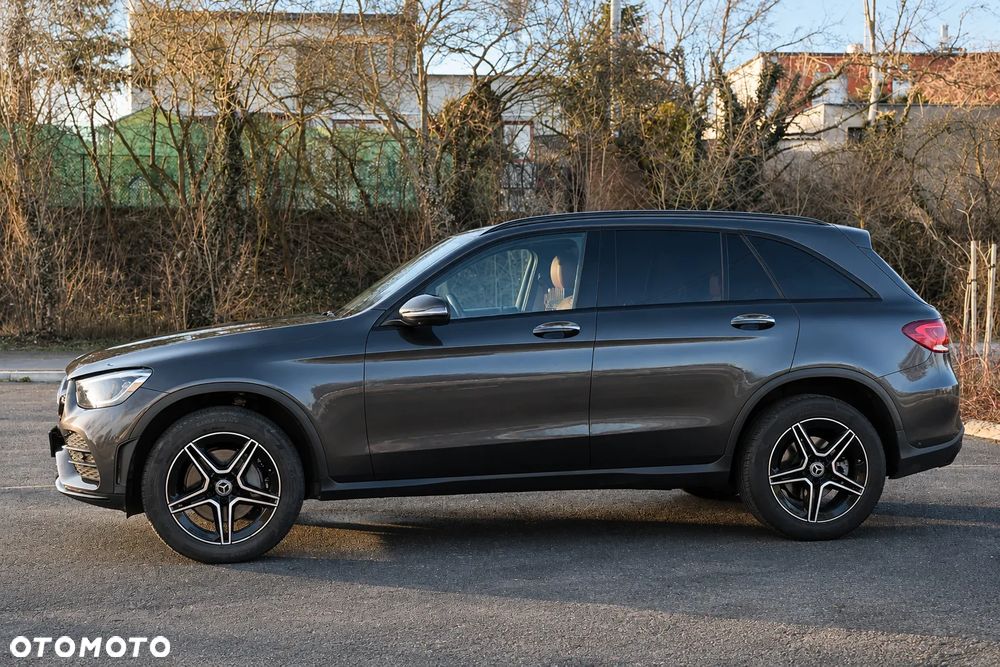 Mercedes-Benz GLC - 10