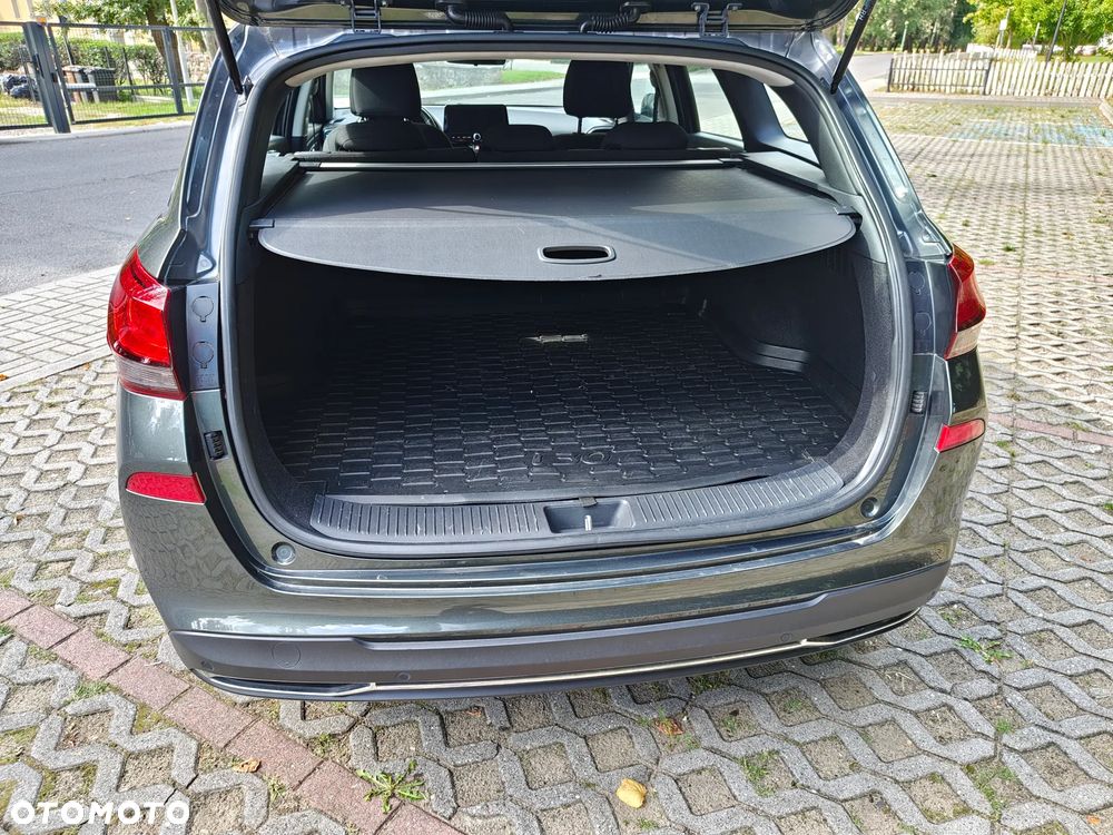 Hyundai i30 1.6 D Comfort DCT - 40