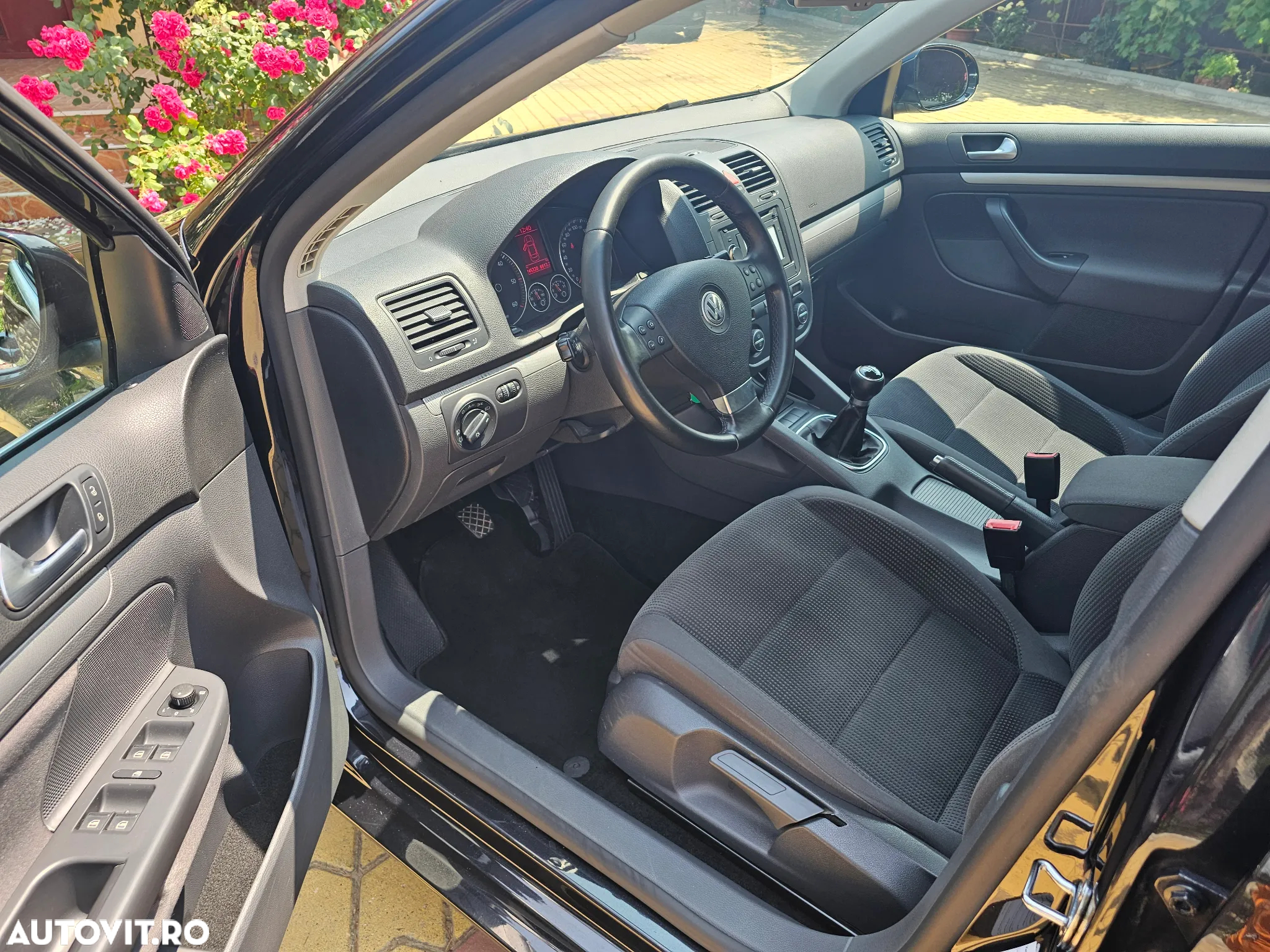 Volkswagen Jetta 1.9 TDI DPF Comfortline BlueMotion - 13