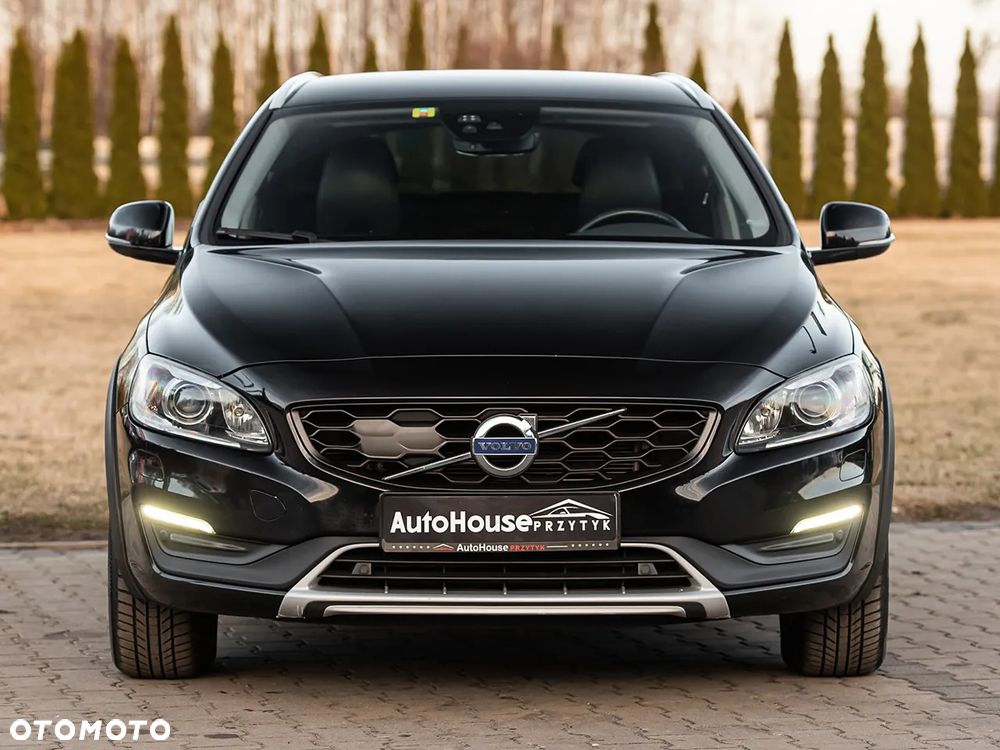 Volvo V60 Cross Country - 4