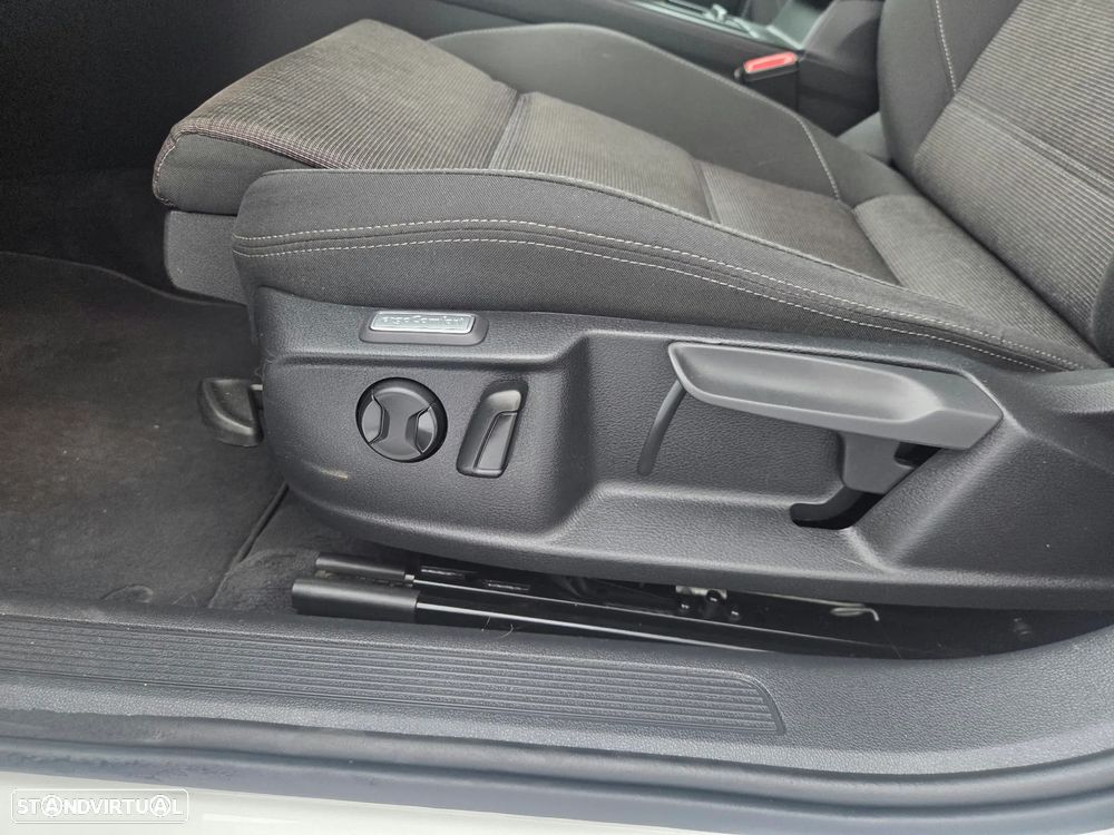 VW Passat Variant 1.6 TDI (BlueMotion ) DSG Comfortline - 18
