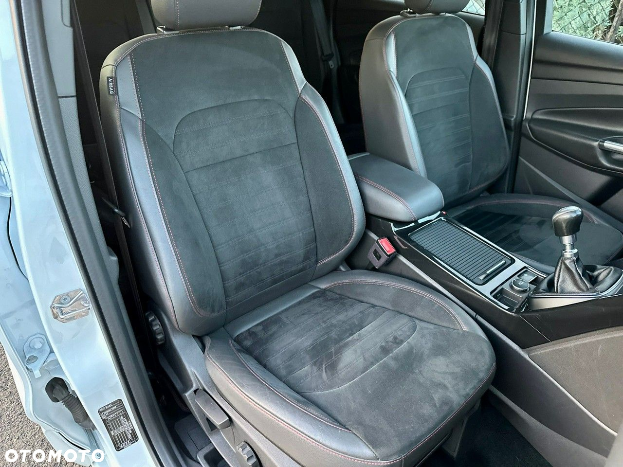 Ford Kuga - 9