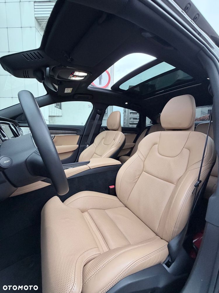 Volvo S90 - 11