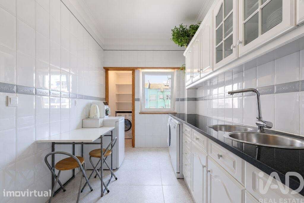 Apartamento T2 em Campo de Ourique - Grande imagem: 4/25