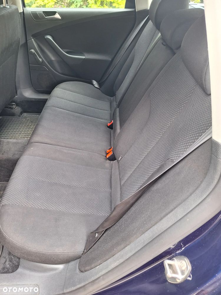 Volkswagen Passat 2.0 TDI DPF Comfortline - 5