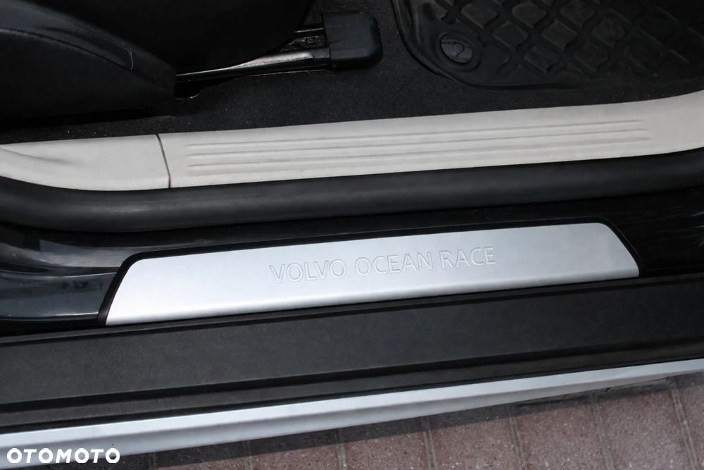 Volvo V40 Cross Country - 3