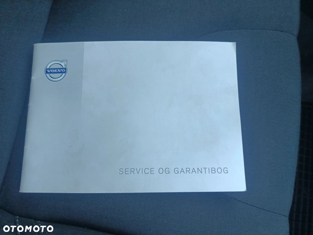 Volvo V40 D4 Momentum - 21