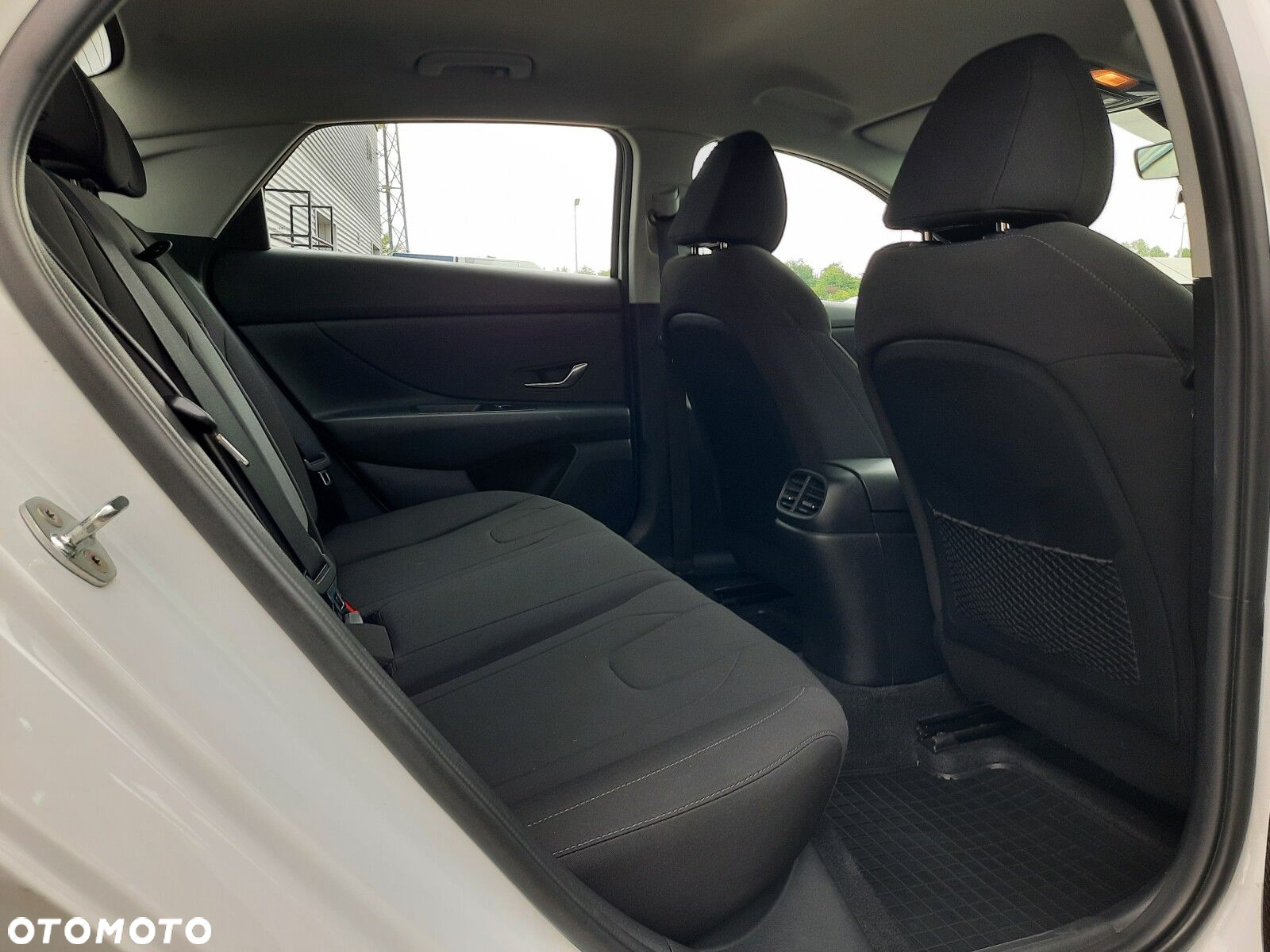 Hyundai Elantra 1.6 Smart CVT - 12