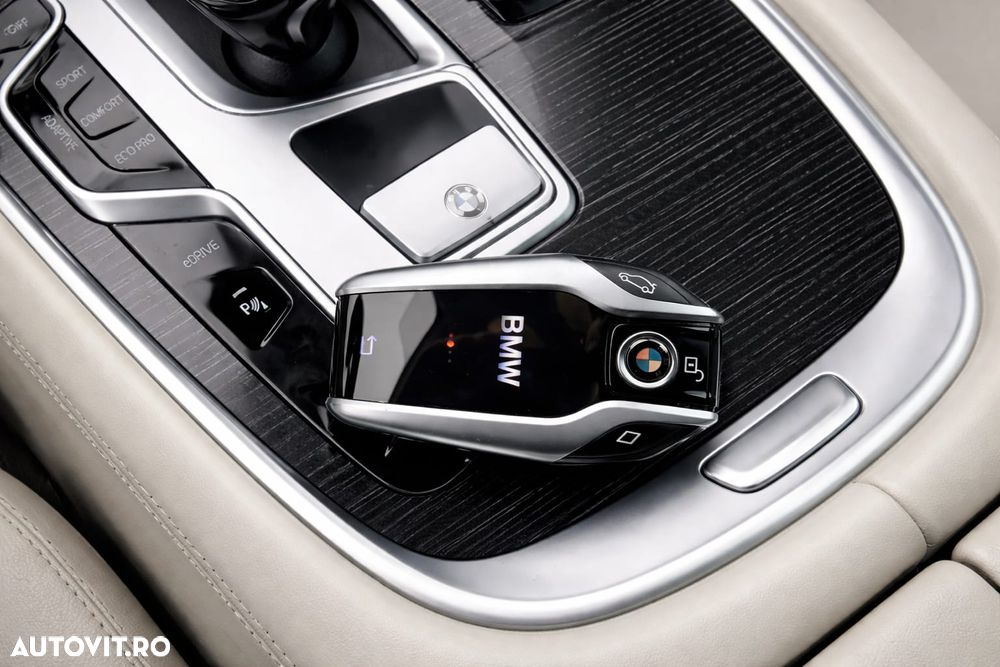 BMW Seria 7 740Le xDrive iPerformance - 11