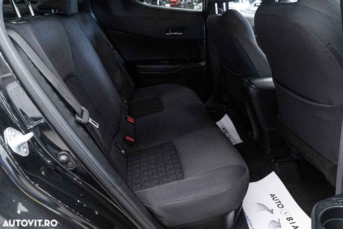 Toyota C-HR 2.0 HSD 184 CP 4x2 CVT Style - 8