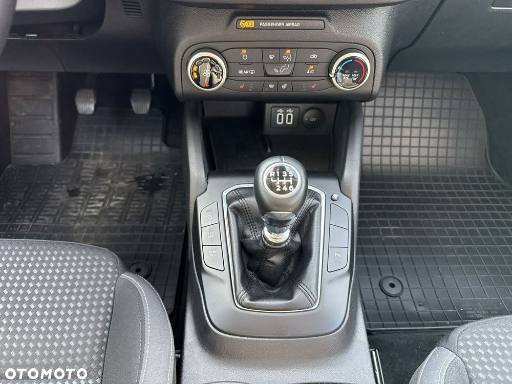 Ford Focus - 24