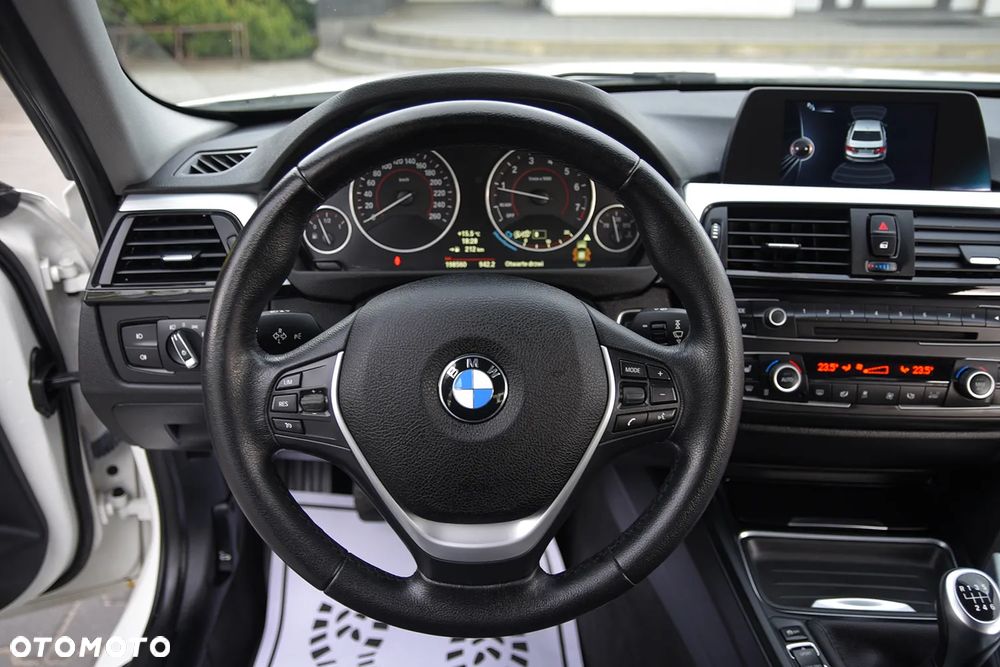 BMW Seria 3 316i - 22