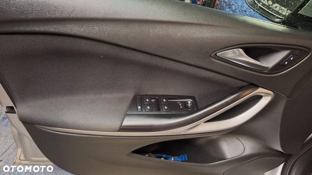 Opel Astra 1.6 CDTI DPF ecoFLEX Start/Stop Exklusiv - 19