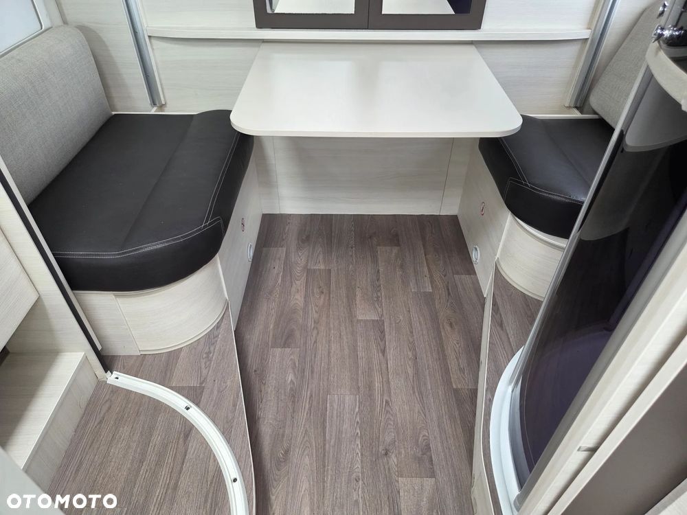 Ford CHAUSSON 716 - 23