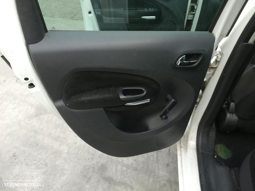 FORRA DA PORTA TRASEIRA ESQUERDA CITROEN C3 PICASSO - 1