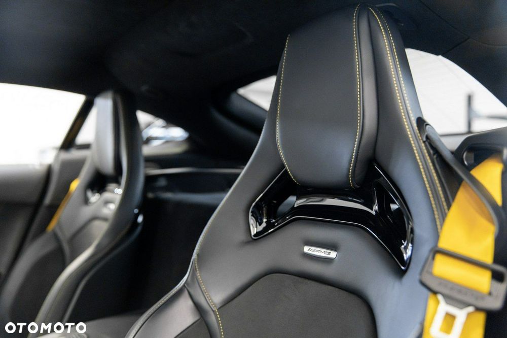 Mercedes-Benz AMG GT - 40