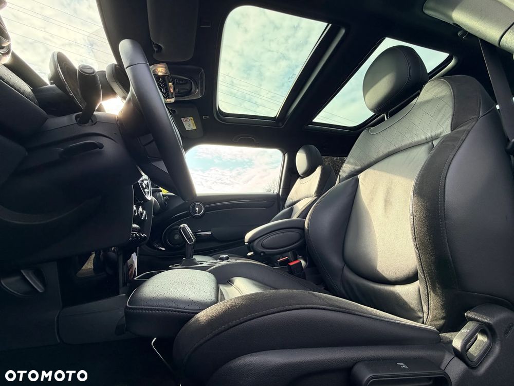 MINI Cooper SE Electric Trim - 13