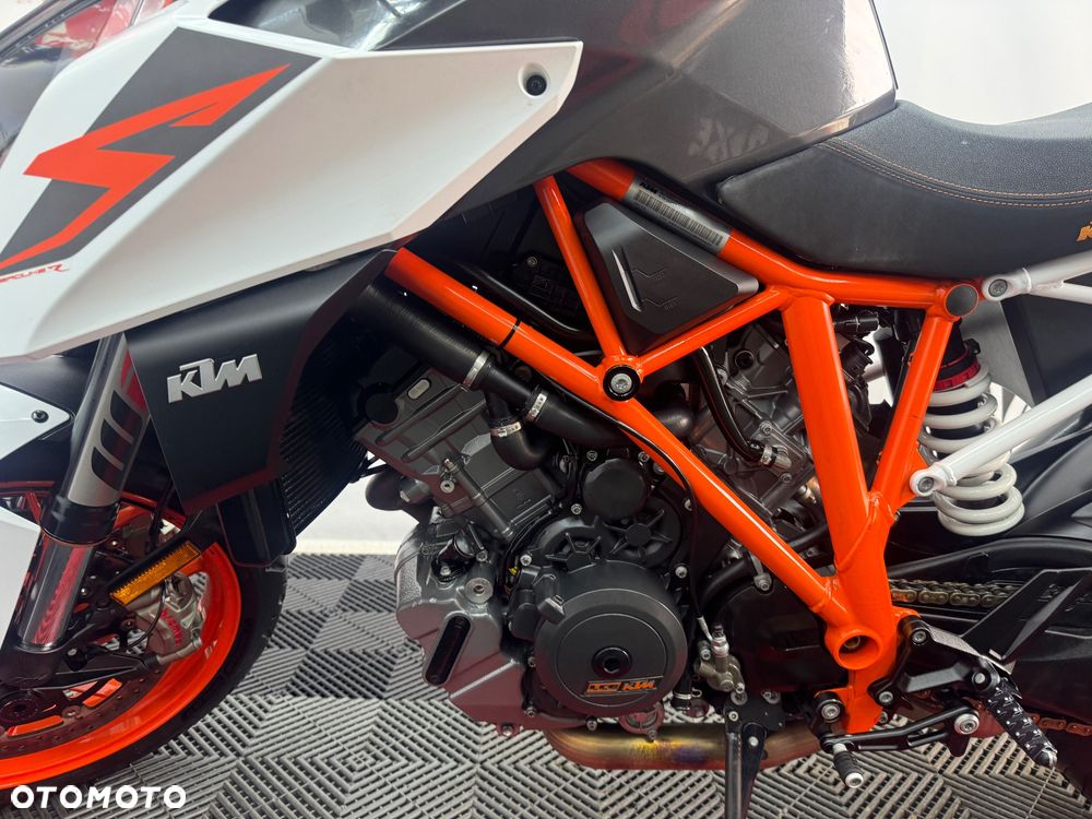 KTM Super Duke - 13
