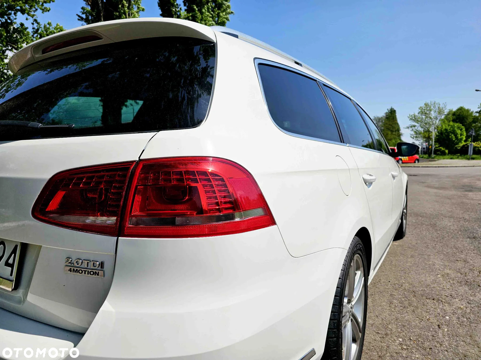 Volkswagen Passat Variant 2.0 TDI 4Motion DSG BlueMotion Tech R-Line - 9
