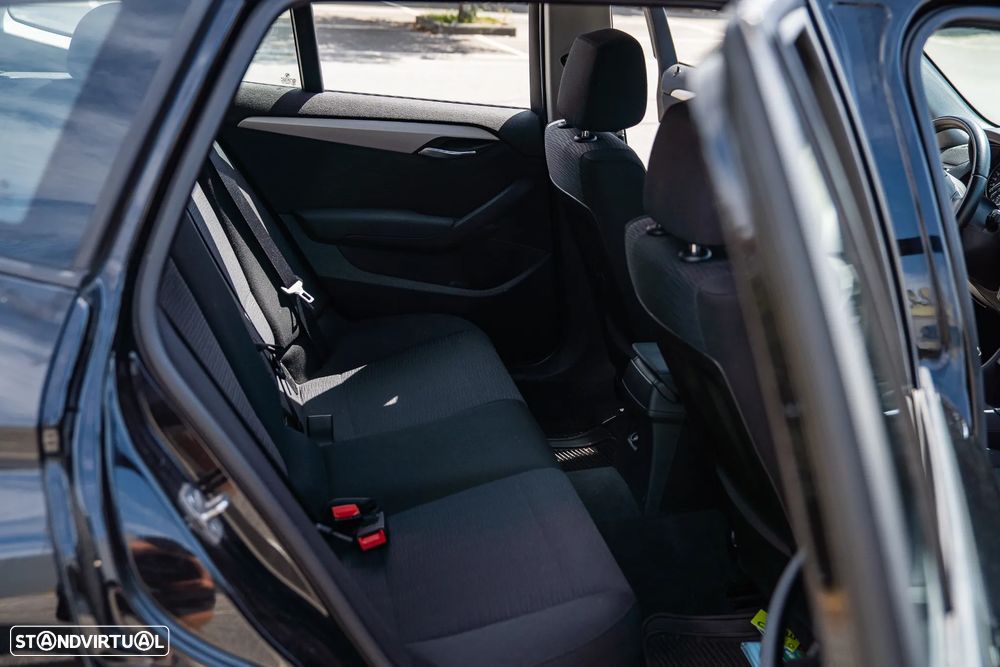 BMW X1 sDrive18d - 11
