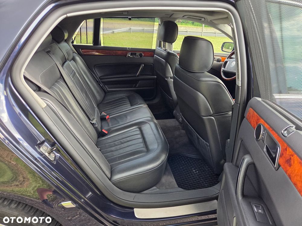 Volkswagen Phaeton 4.2 V8 4MOTION Automatik (5 Sitzer) - 14
