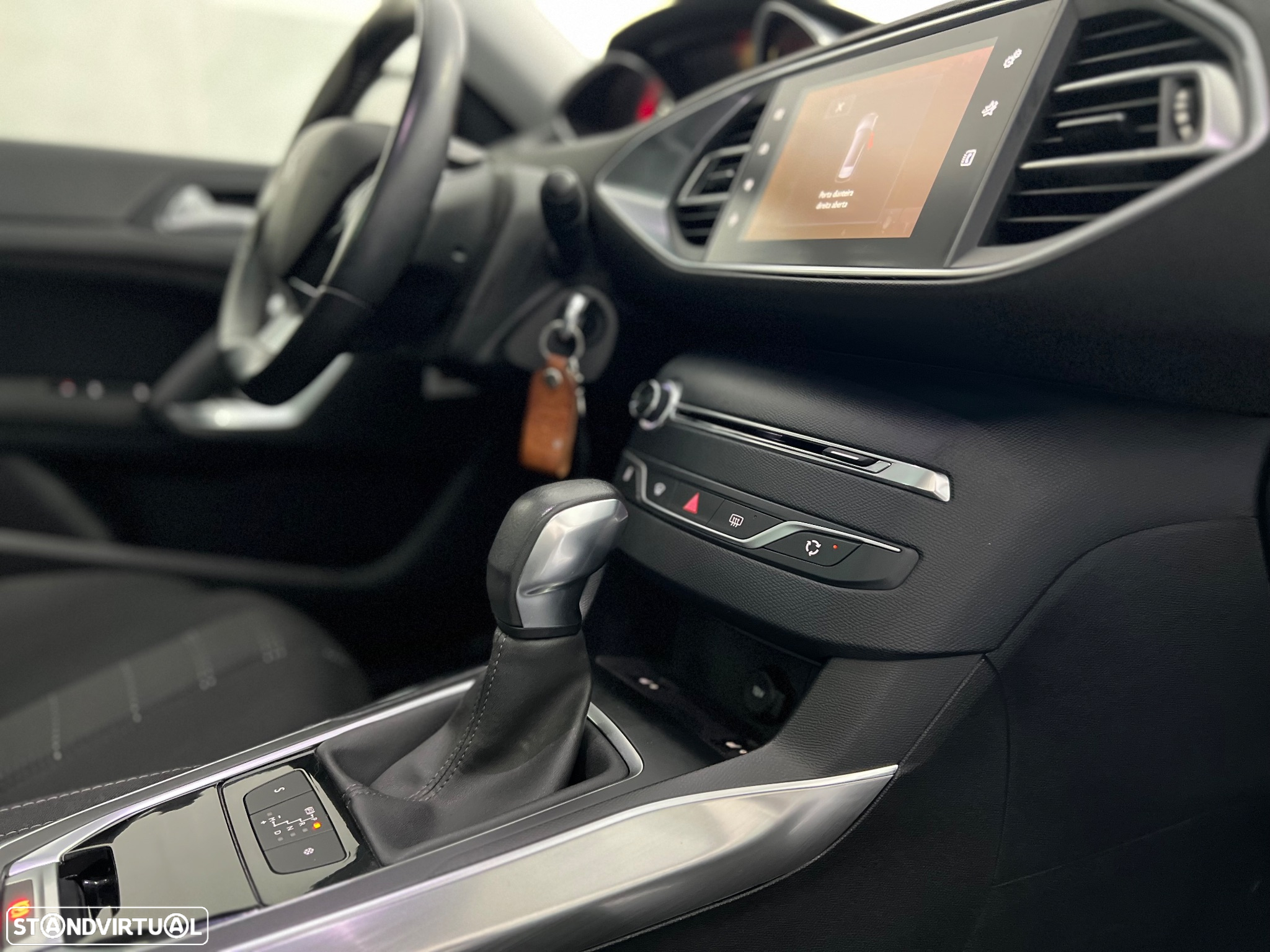 Peugeot 308 SW BlueHDi 120 EAT6 Stop & Start Active - 33