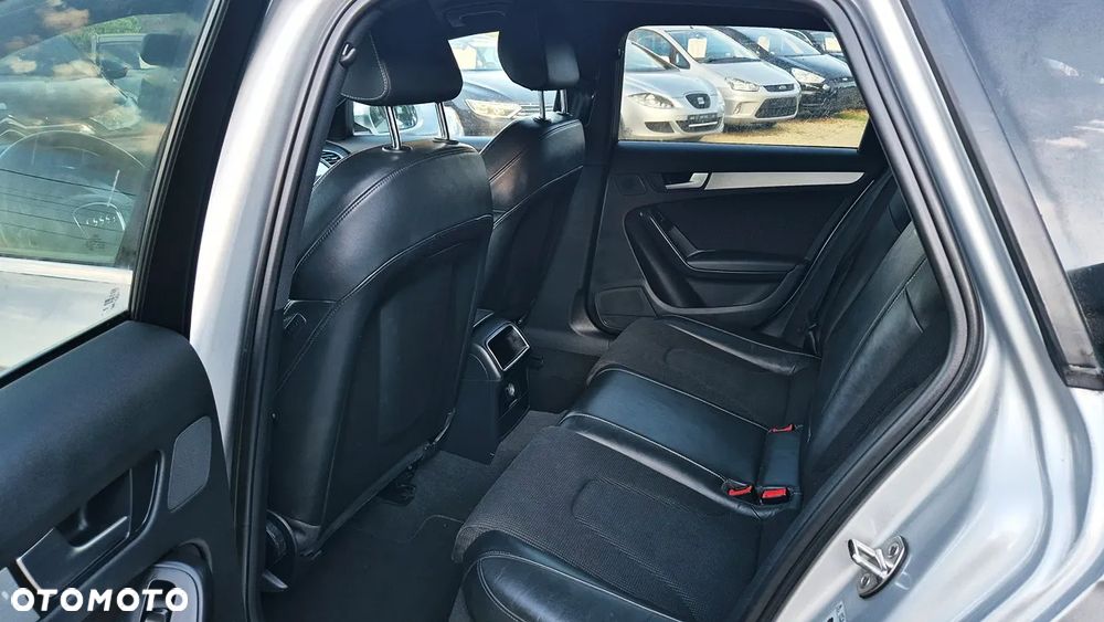 Audi A4 ver-1-8-tfsi-s-line-sportpaket-plus- - 33