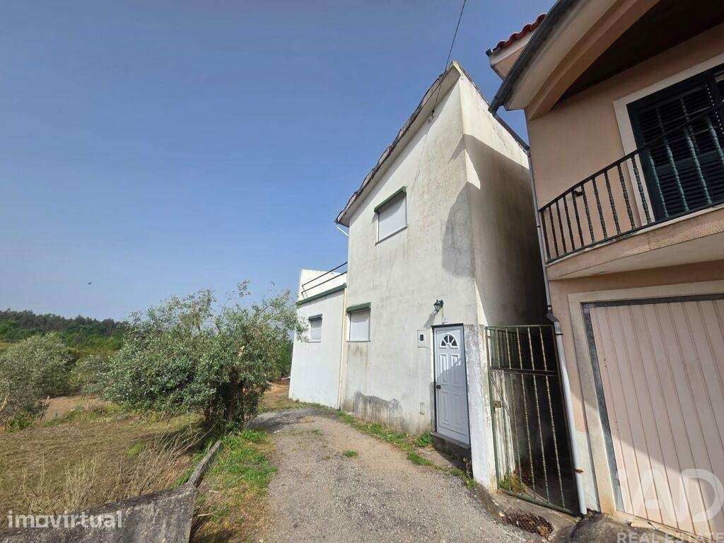 Moradia isolada T2 em Ázere e Covelo de 130 m2 - Grande imagem: 2/19