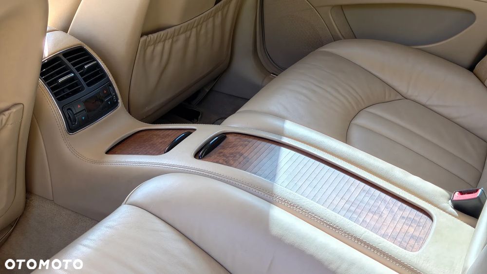 Mercedes-Benz CLS 500 - 25