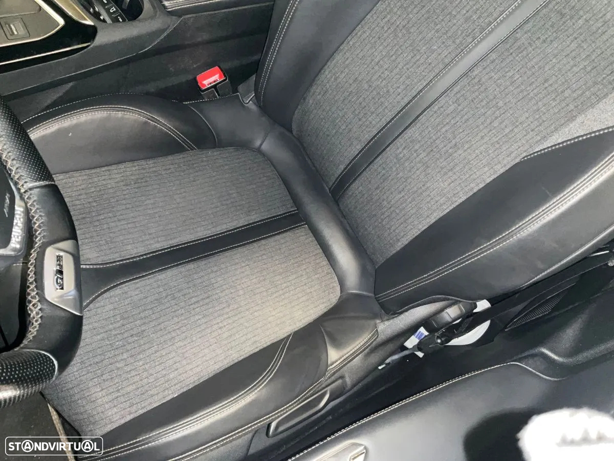 Peugeot 3008 1.2 PureTech GT Line - 14