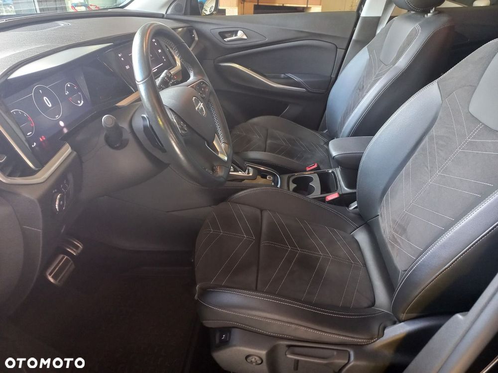Opel Grandland 1.2 T GS Line S&S - 10