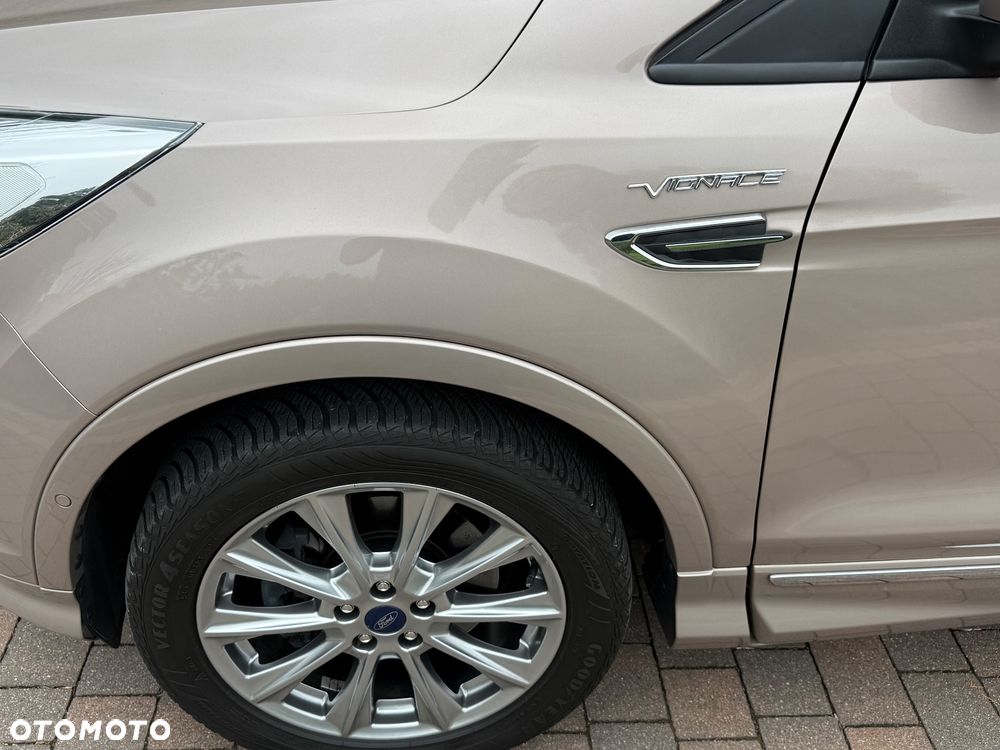 Ford Kuga 2.0 TDCi 4x4 Vignale - 4