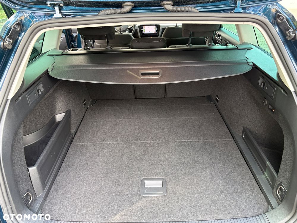 Volkswagen Passat 2.0 TDI EVO Elegance DSG - 18