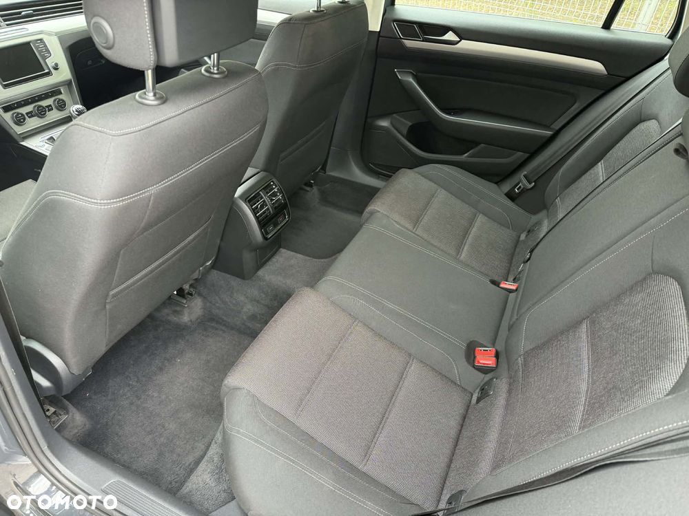 Volkswagen Passat 2.0 TDI BMT Comfortline - 6